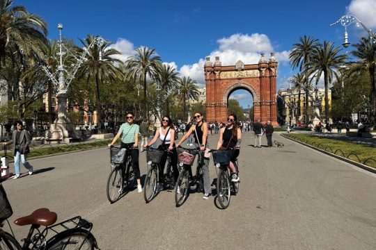 Barcelona Private City Bike or E-Bike Tour