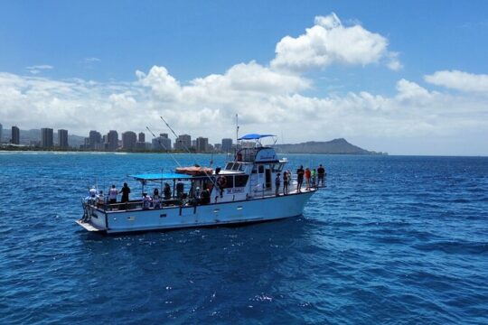 Honolulu Bottom Fishing and Fireworks Cruise