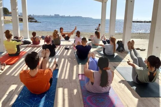 Beach yoga, local culture & brunch in Alicante