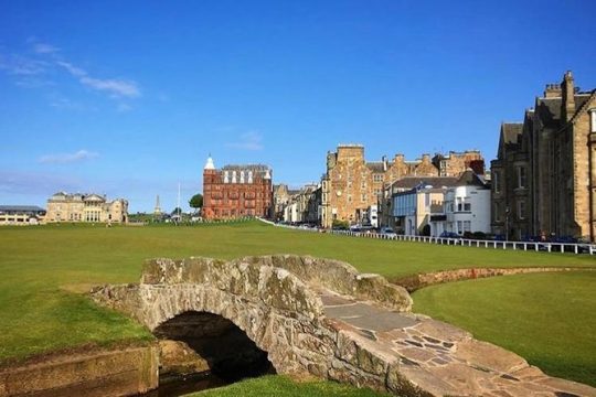 Edinburgh City Centre and St Andrews Private Driving Day Tour