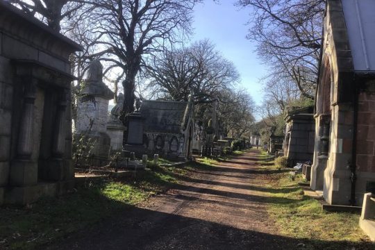 London Cemetery Private Walking Tour