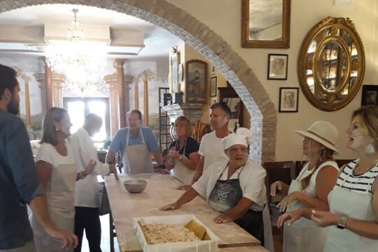 Half-Day Pizza Making Class with Wine Tour in Rome Countryside