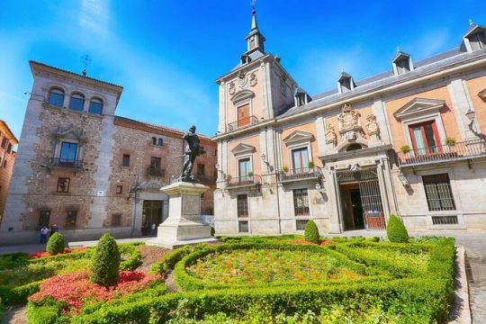 Madrid Essentials Old Town History and Iconic Landmarks
