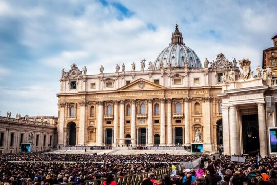 Vatican Papal Audience and Sistine Chapel Skip the line tour