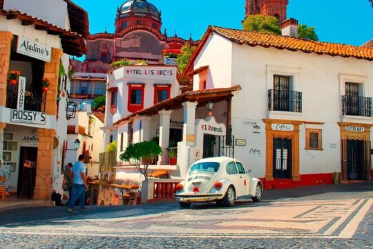 Taxco & Xochicalco Tour from Mexico City