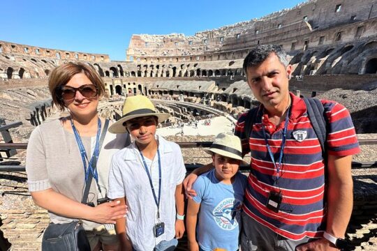 Child-Friendly Colosseum Tour with Skip-the-line Fast Entrance & Roman Forums