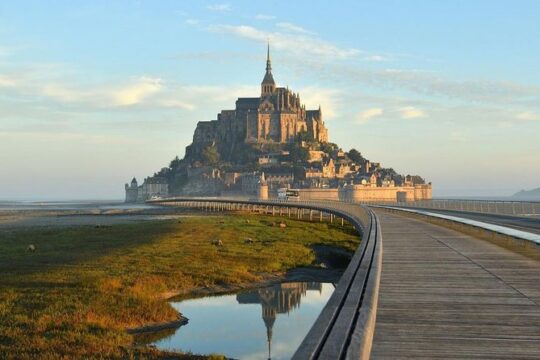 Private Transfer from Paris to Mont Saint-Michel - Up to 7 people