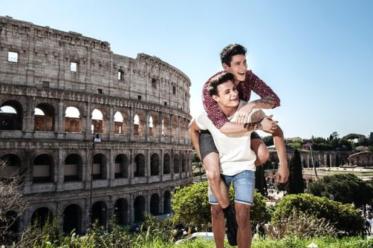 GAY & LESBIAN Tour | Rome: the Colosseum under a gay light