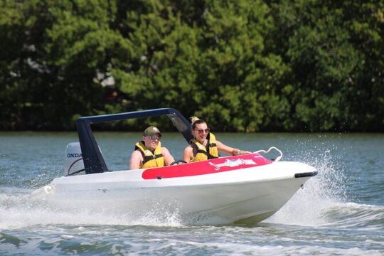 Cancun Half-Day Speedboat and Snorkel with 30-Minute Jet Ski Rental