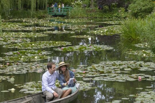 Giverny Versailles Wine Tasting with Transport Private Tour