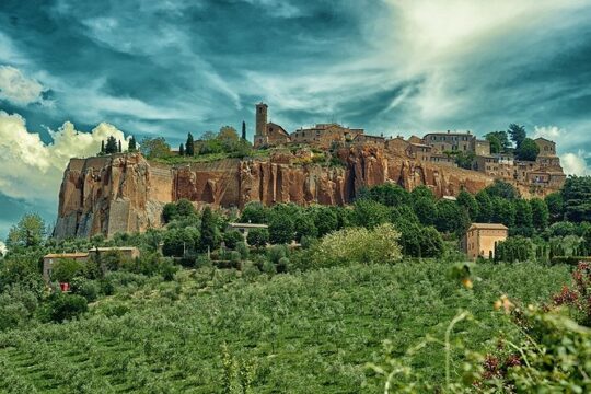 Orvieto and Civita di Bagnoregio with SkipTheLine and Lunch from Rome