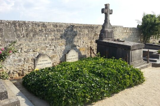 Private day trip from Paris to Auvers-sur-Oise with local driver