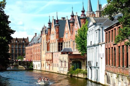 Private excursion to Bruges from Paris by minivan