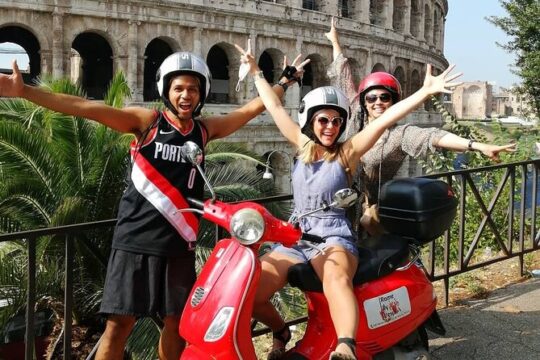 Vespa Tour Rome 3 hours (see driving requirements)