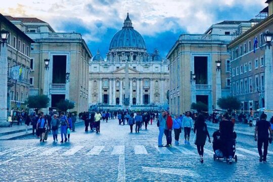Skip-The-Line Tour: Vatican Museum ,Sistine Chapel & Basilica
