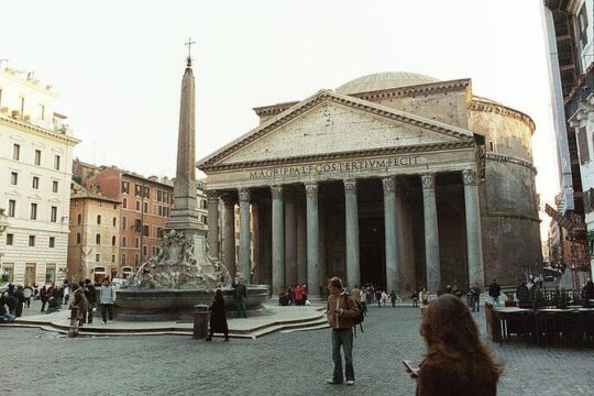 Private Tour: Visit Rome's Historical Sites: L. Argentina,Pantheon, P.za Navona