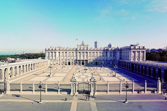 Madrid Highlights and Royal Palace Half-Day Private Tour