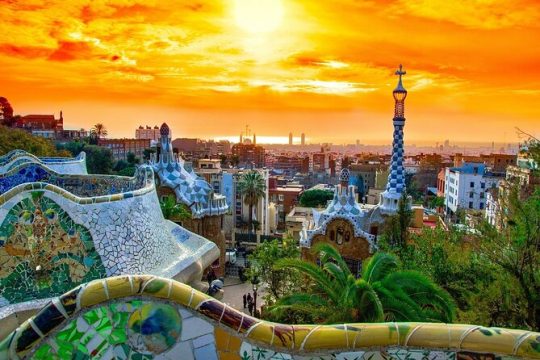 Parque Guell: Skip the Line Guided Tour