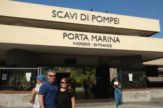 Pompeii SkipTheLine Tickets with Lunch&WineTasting Fullday from Rome