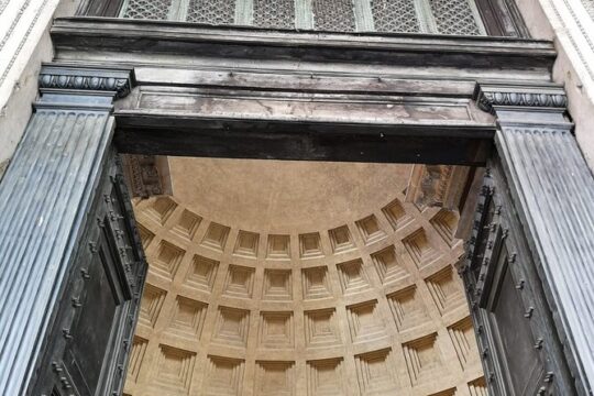 The Pantheon: The Glory of Rome - Tour with the Archaeologist Olga
