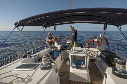 Private 3-hours afternoon SailingTour and Snorkeling with Food and Drinks