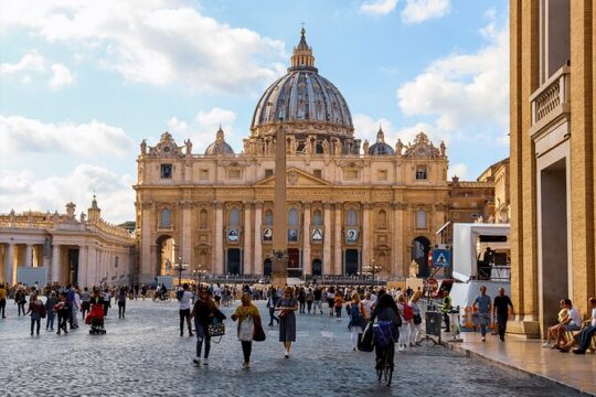 Guided Tour in Sistine Chapel and the Vatican