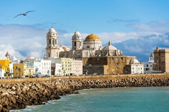 Discover the fascinating history of Cadiz Old Town on a Private Walking Tour