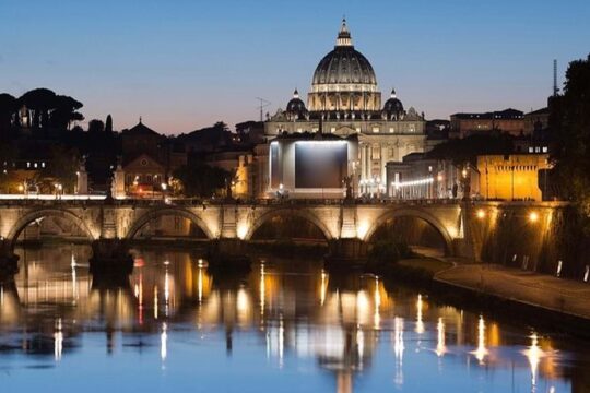 Evening Elegance: Romantic Rome by Night Private Tour with Driver
