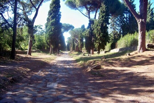 Rome Private Sightseeing and Catacombs Underground Group Tour with Transfer