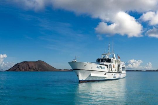 Ferry to Isla de Lobos: round-trip tickets from Corralejo