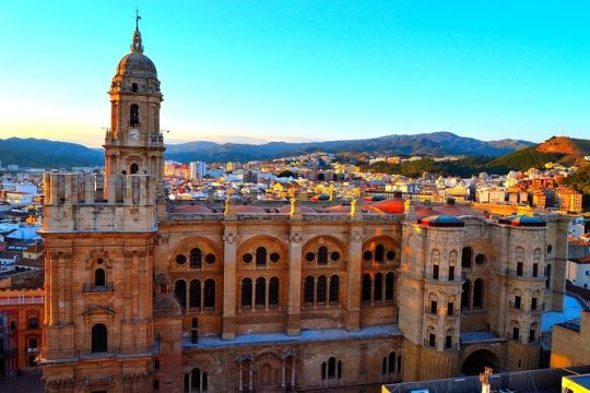 Private Malaga City Center Walking Tour with Tapas Food Tastings