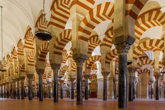 Private Tour of Córdoba from Seville with Tapas Route