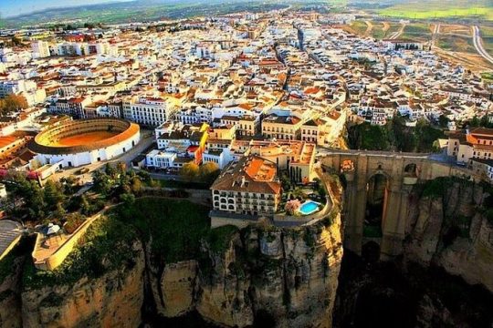 Full Day Private Tour to Ronda and Marbella from Málaga