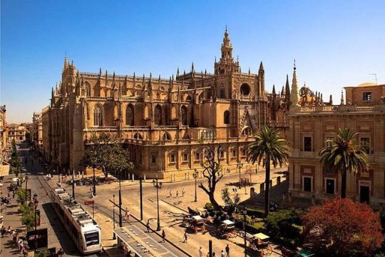 Private tours from Malaga to Seville for up to 8 persons