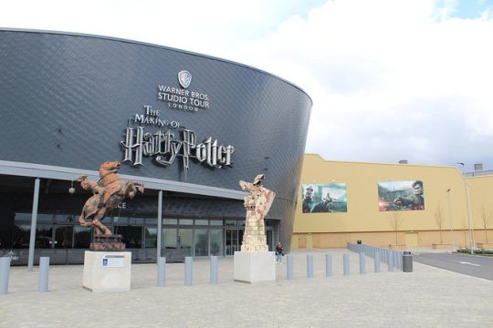 Private Transfer: Central London to Harry Potter Warner Bros Studio in Leavesden