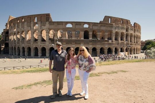 Rome with Driver Optionable Tour Guide and Colosseum and Vatican