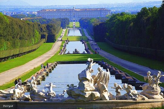 Royal Palace of Caserta Tour from Rome with Lunch