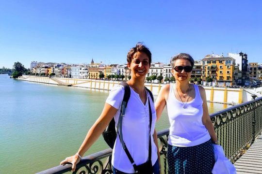 Private personalized Seville street tour of 2.5 hours