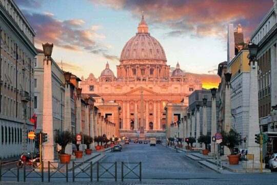 St. Peter's Basilica and Papal Grottoes Guided Tour