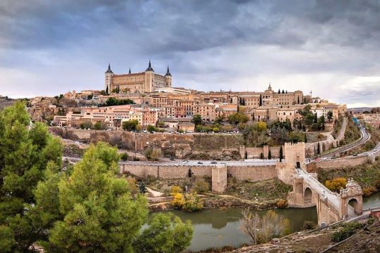 Toledo & Segovia Private Tour with Hotel Pick up from Madrid