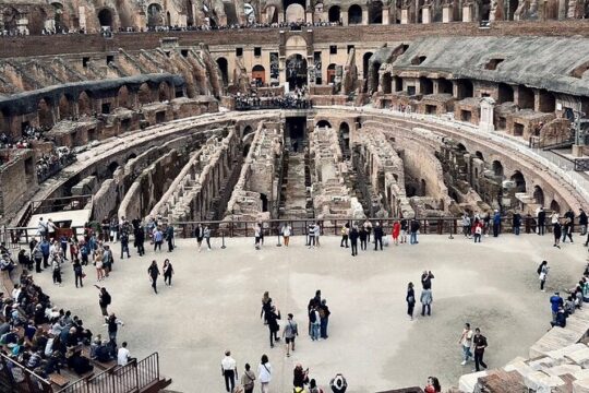Colosseum & Ancient Rome Access with a Host