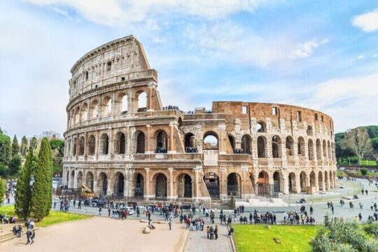 Colosseum Guided Tour with Roman Forum and Palatine Hill Access