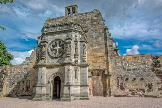 Rosslyn Chapel Private Day Tour in Luxury MPV from Edinburgh
