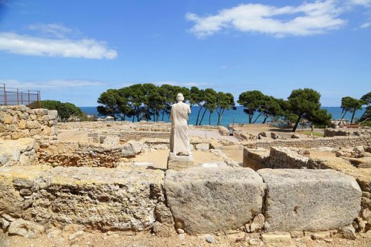 Costa Brava and Empuries Small Group Tour with Hotel Pick-Up and Boat Ride