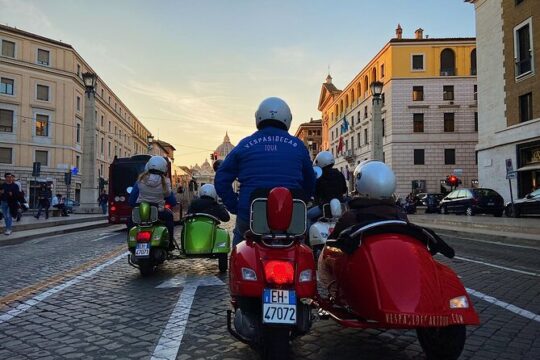 3-Hour Evening Vespa Sidecar Tour with Italian Aperitivo in Rome