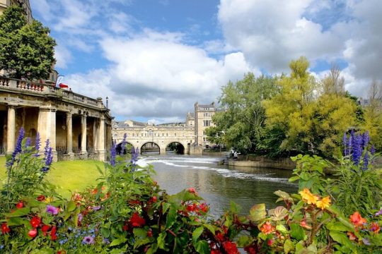 Bath and Cotswold Village Private Car Tour from London