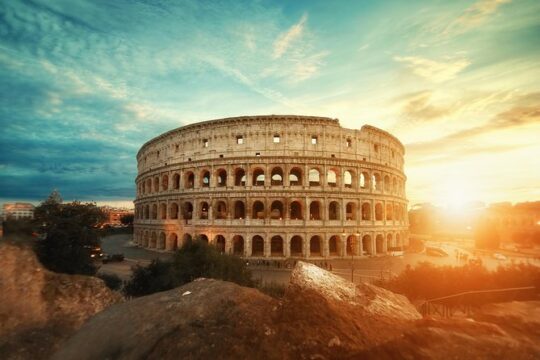 VIP Colosseum, Palatine Hill and Roman Forum Small Group Tour