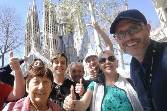 Gaudi's Modernist Legacy: Small Group WalkingTour