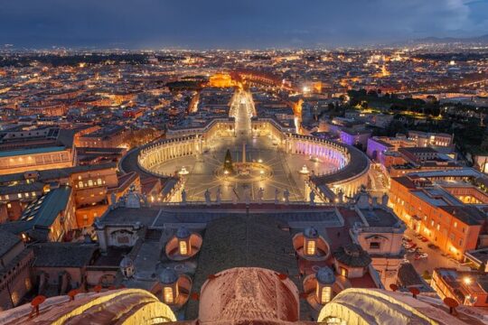 Vatican Evening Tour at Vatican Museums and Sistine Chapel