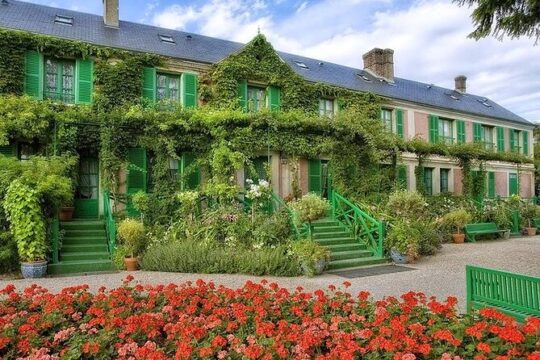 Giverny And Versailles Priority Access Guided Day Tour from Paris